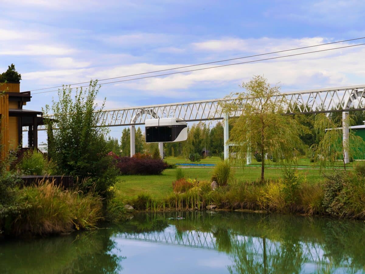    Испытания 48-местного юнимобиля на жесткой путевой структуре. ЭкоТехноПарк, г. Марьина Горка (Беларусь) / © UST Inc.