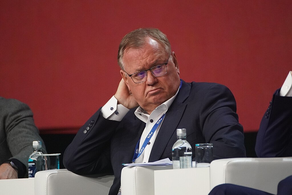    Статус системно значимого банк может получить, если будет обслуживать свыше 40-50 миллионов клиентов