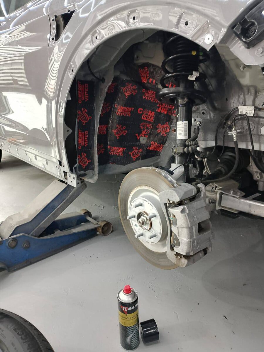 А так арки и подкрылки выглядят после шумоизоляции в Daily Detailing.