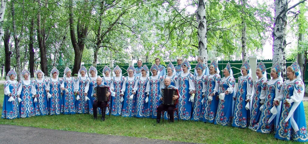 Фото с сайта «ДВОРЕЦ КУЛЬТУРЫ», «Народный самодеятельный коллектив «Хор русской песни».