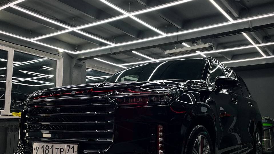 Почему хром старит автомобиль и зачем владельцы делают антихром?