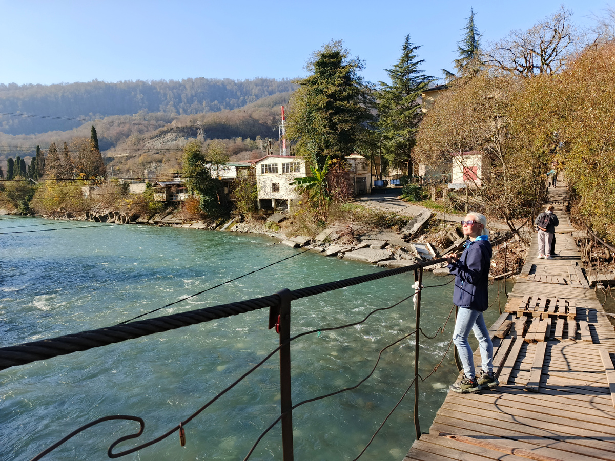 На мосту через Мзымту. Фото автора