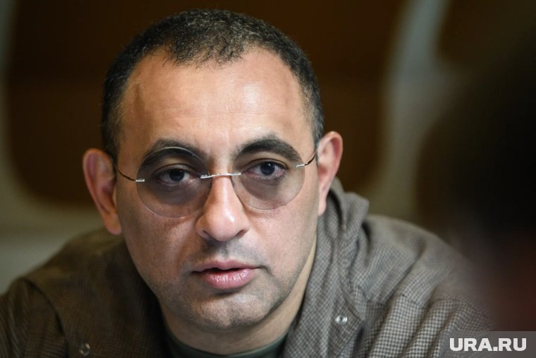     По предварительным данным, Видади Мустафаев подозревается в мошенничестве