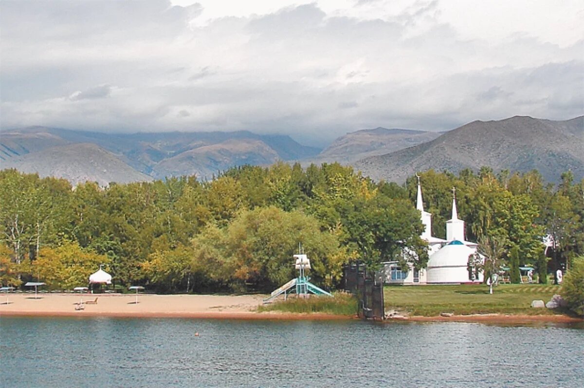   На дне Иссык-Куля нашли следы крупного средневекового города