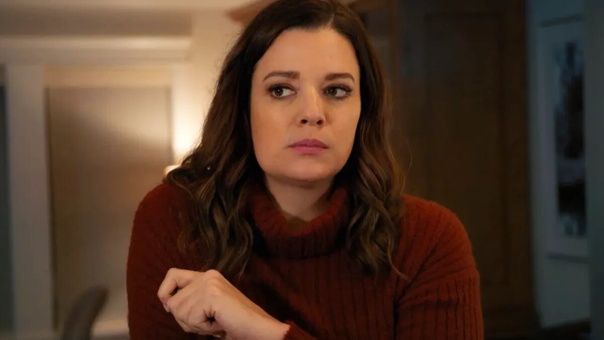 кадр из сериала "Милые обманщицы"