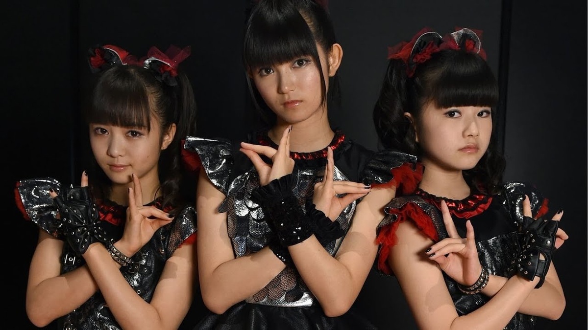 Японская вокально-танцевальная каваии-метал-группа Babymetal