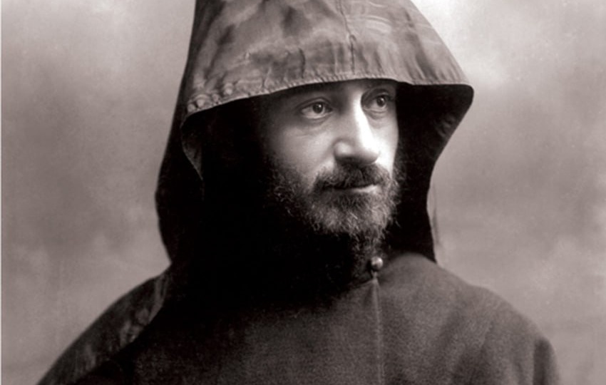 Каким образом музыка одного человека способна стать опорой для целого народа? Почему именно Комитас — фигура, без которой невозможно