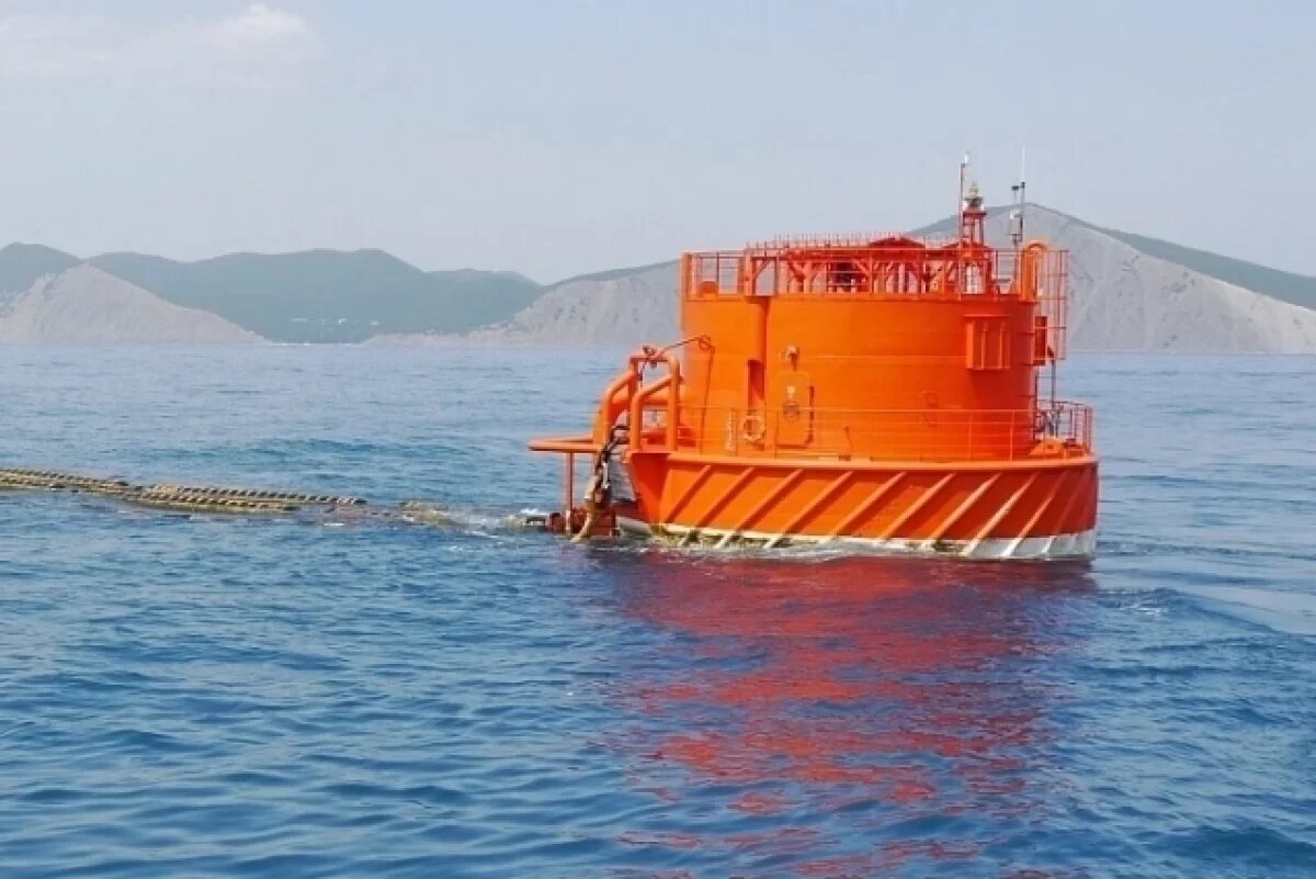    Терминал в Новороссийске Киев атаковал в числе других целей.