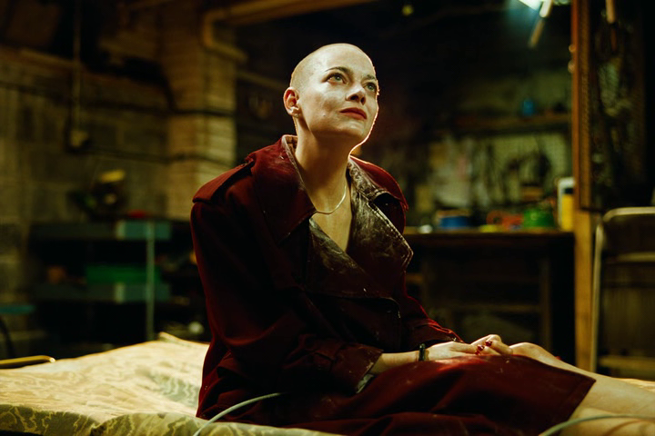 Кадр из фильма "Бугония" (2025)