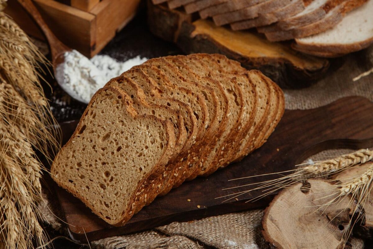    Ржаной хлеб Freepik