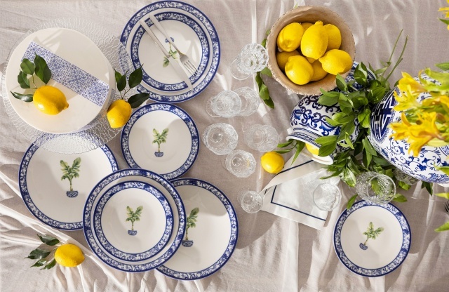 Наш знаменитый сине-белый фарфор.