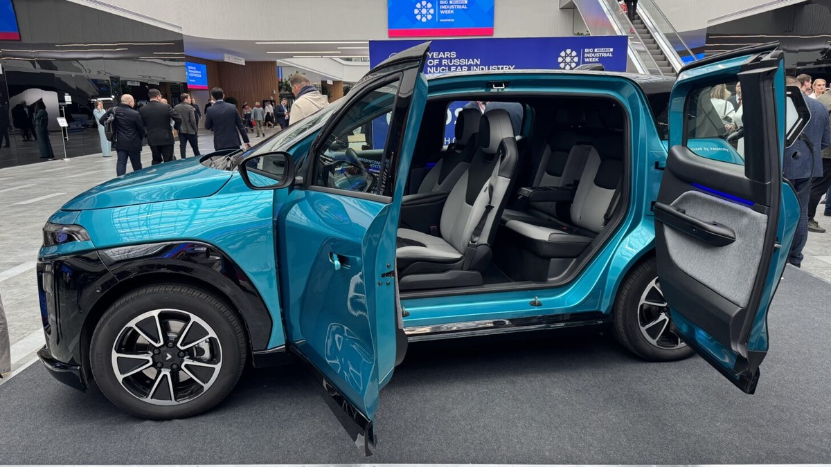    Электромобиль «Атом». Фото Фото Константин Завьялов / «Автоновости дня» с международной промышленной выставки «Иннопром. Беларусь»