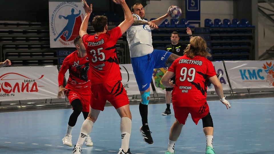«Пермские медведи» проиграли первый матч в сезоне