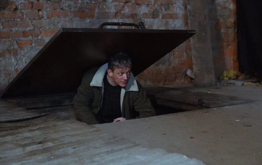    В какой-то момент до заветного тоннеля добрался и муж Светланы Руслан (Сергей Гилёв)КИОН