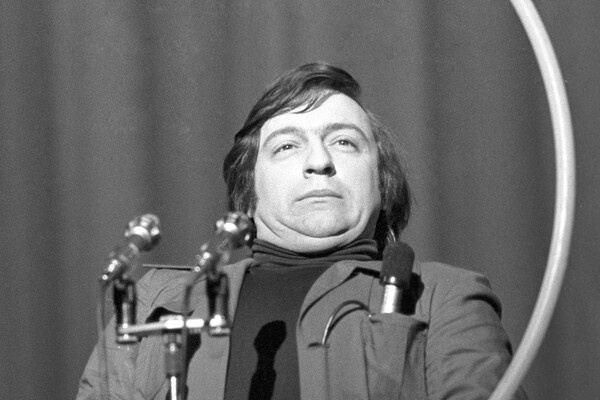    Геннадий Хазанов в спектакле «Мелочи жизни», 1979 год / Владимир Федоренко/РИА Новости