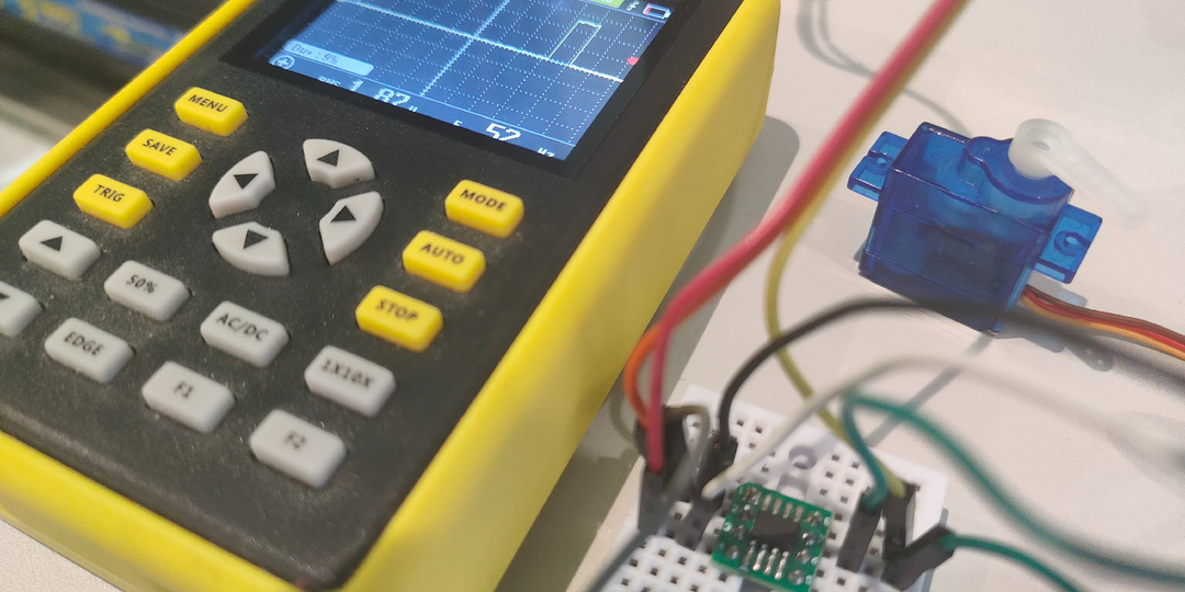 Подключение сервопривода SG90 к дешевому китайскому микроконтроллеру CH32V003