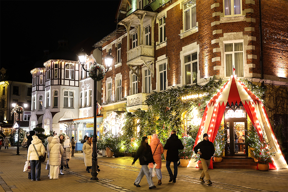    Большой популярностью у туристов в период новогодних праздников пользуется город Зеленоградск. / РИА Новости