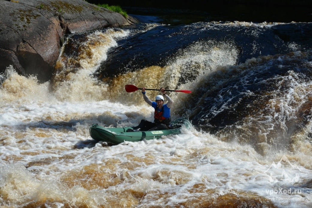 Сплав по бурной воде