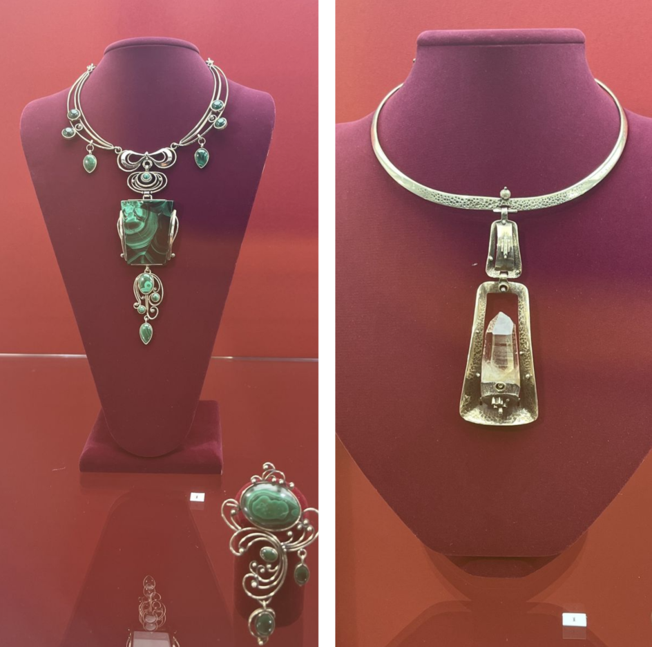 Слева: ожерелье "Серебряная ночь" и брошь с малахитом. Справа: мельхиоровая гривна "Горный страж" с дымчатым кварцем.