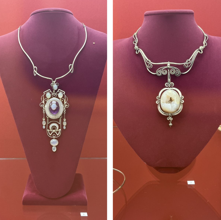 Слева: гривна "Восточная", аметист, перламутр.  Справа: ожерелье "Подснежник", серебро, халцедоновая щетка.