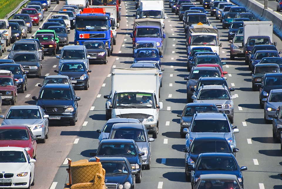 Сроки, правила и новые законы: что теперь ждет российских водителей с продлением водительских удостоверений