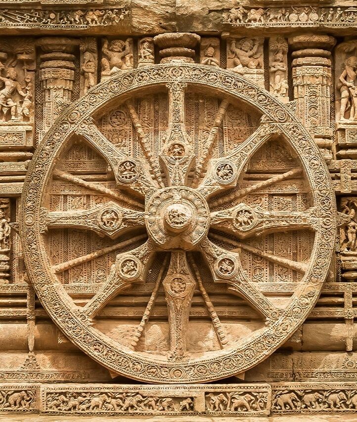 Символ 13-го лунного дня - колесо. 