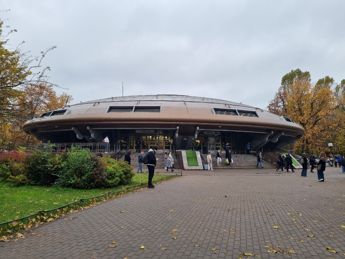 Станция метро «Горьковская». Фото автора статьи.