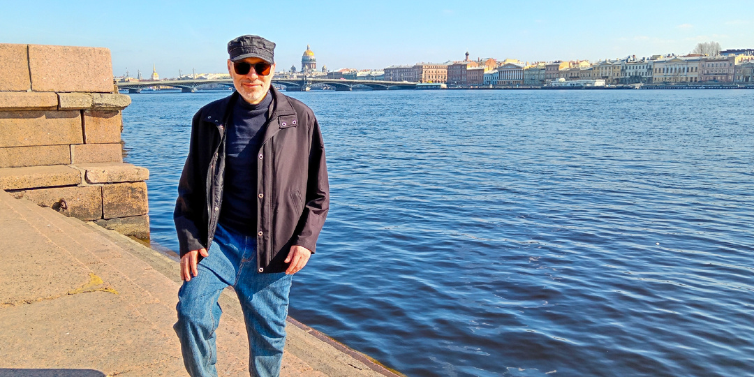 Жена стала много зарабатывать, и муж вскоре обнаглел настолько, что даже был возмущён до глубины души, когда она сделала ему замечание