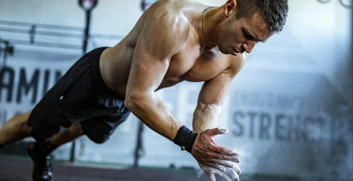 Ваше тело — ваш лучший тренажер. Тренировки с собственным весом позволяют достигать впечатляющих результатов прямо у себя дома.