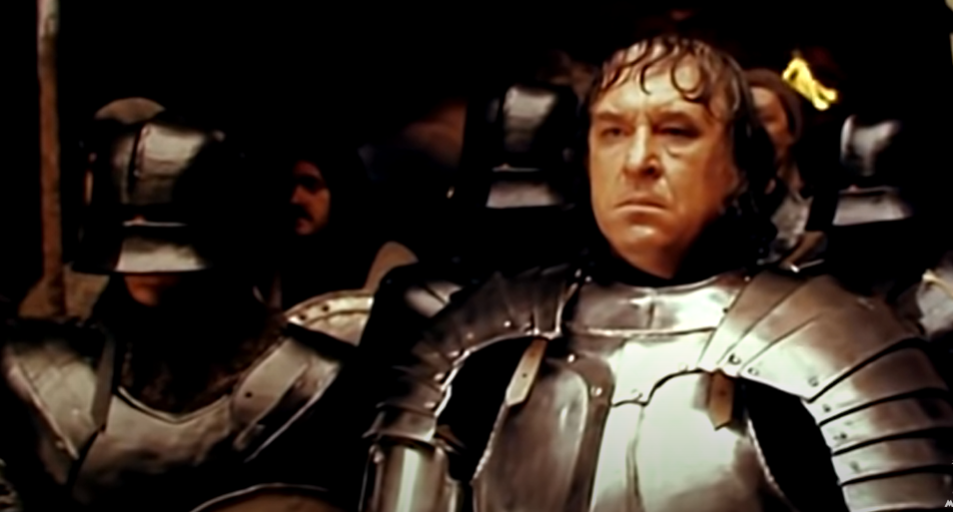 Гийолм де ла Марк был отлично раскрыт в книге. А в кино, его, конечно, пробовали показать, как хорошего воина, но... не особо получилось, на самом деле...