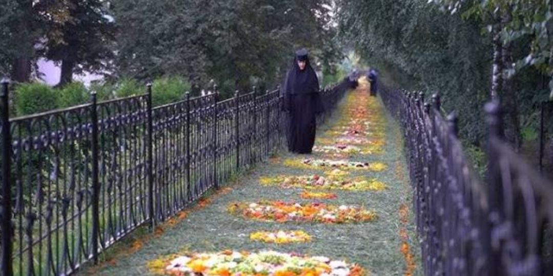 Дивеевские феномены: Полёты монахинь и дыры в небе. Что скрывает «святая канавка» в самом загадочном монастыре России?