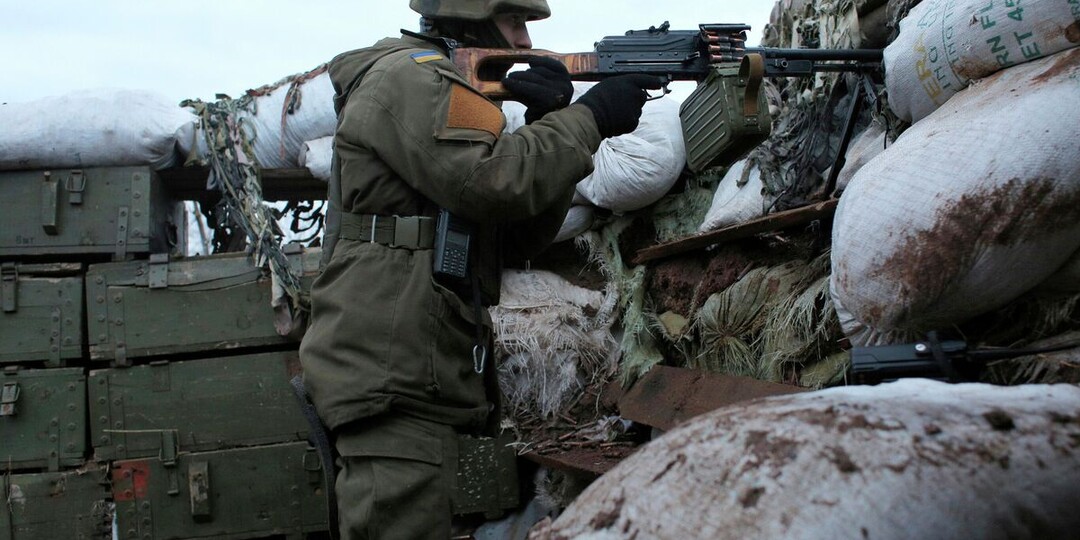 ВСУ пытаются деблокировать окруженные группировки, заявил Герасимов