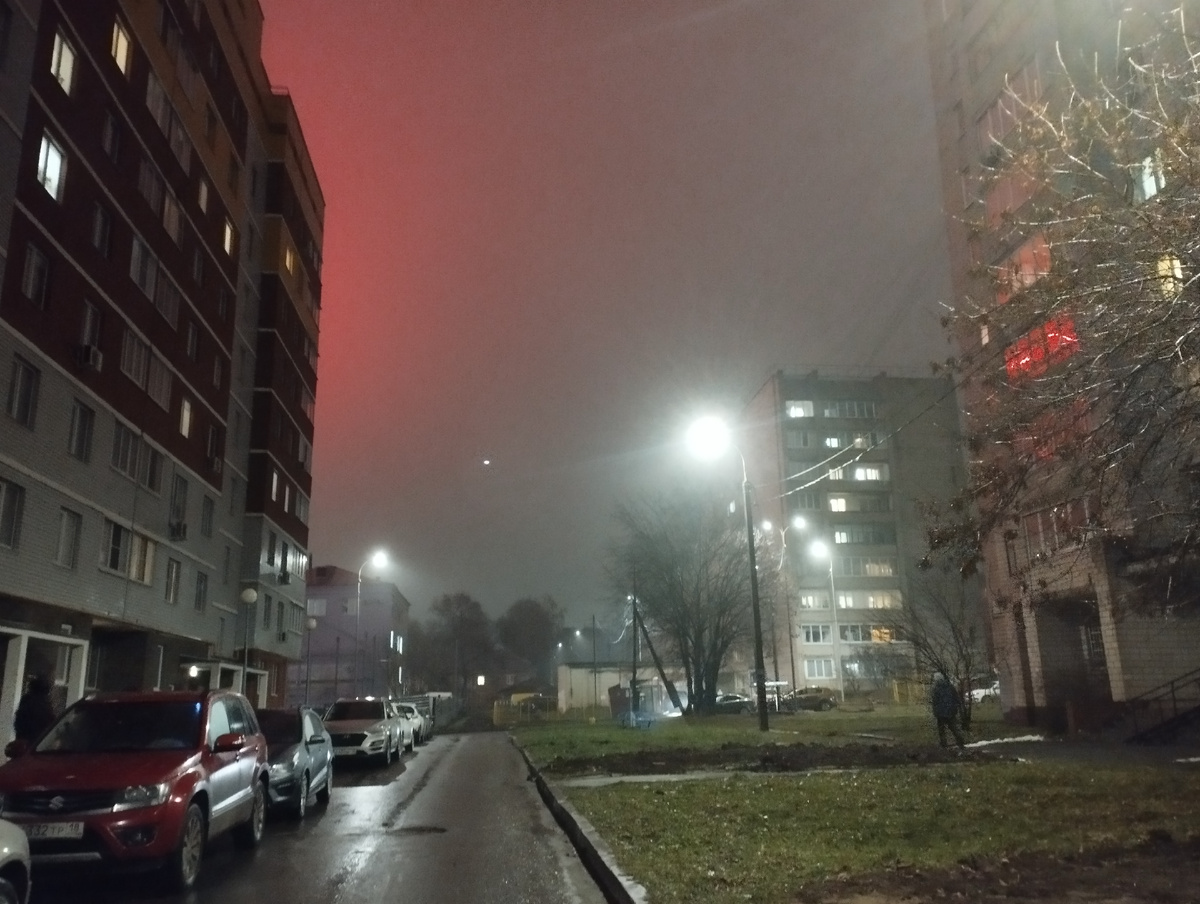 После работы иду домой. Конец ноября. 