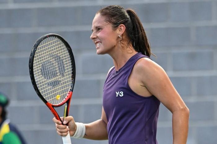 Дарья Касаткина теперь демонстративно отказывается от русского языка. Фото © Instagram (признан экстремистской организацией и запрещён на территории Российской Федерации) / kasatkina