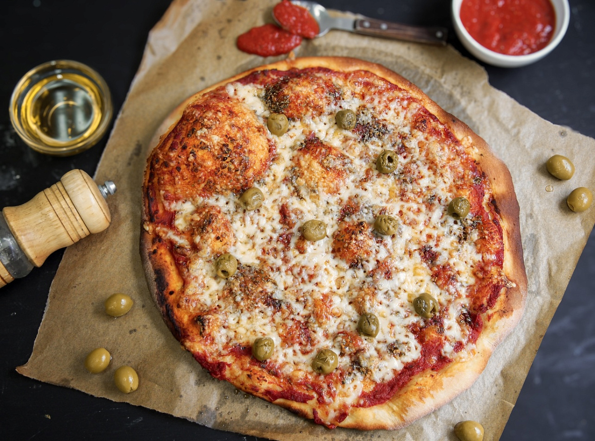 Пицца Маринара с моцареллой и оливками