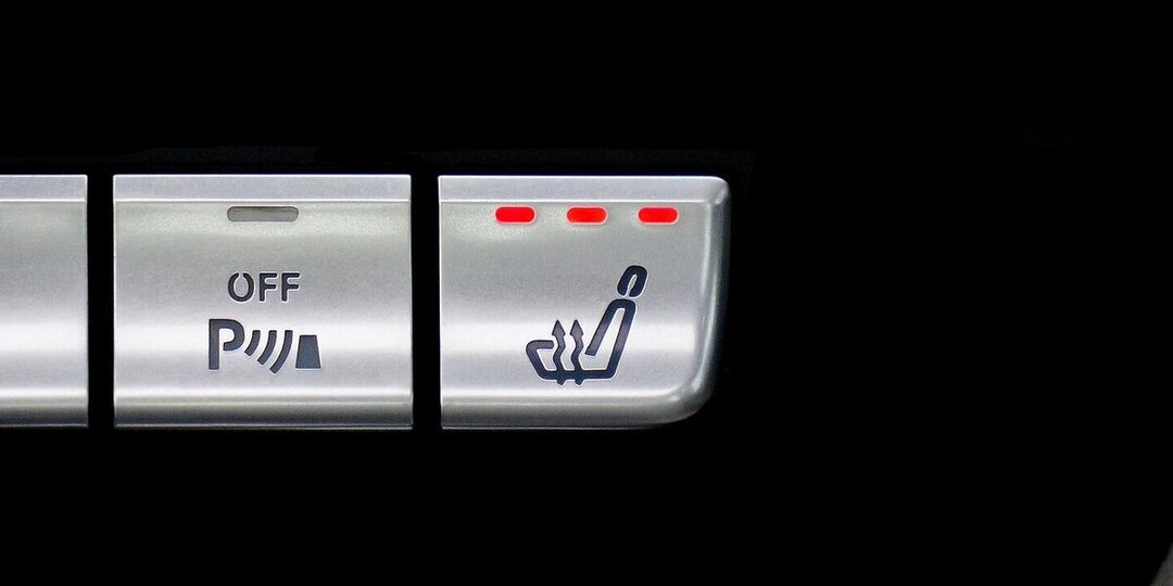 Врач назвал максимальную длительность подогрева сиденья в машине