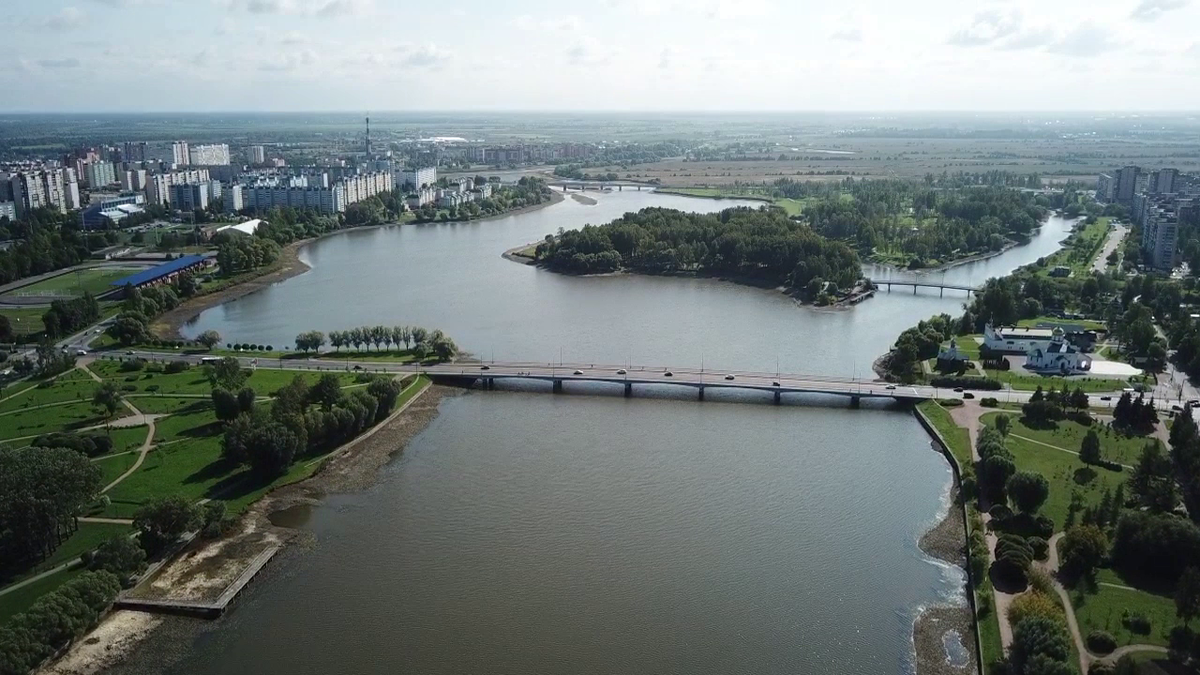 Река обмелела