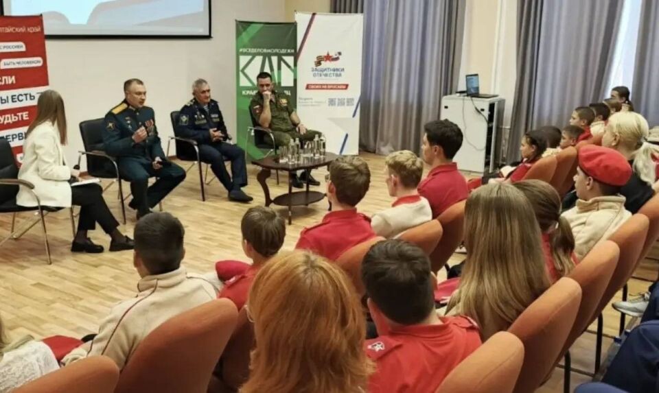    Алтайский край запускает второй модуль кадровой программы "Земля героев". Источник: Виктор Томенко