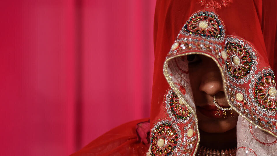     Девушка "вышла замуж" за забитого до смерти возлюбленного www.globallookpress.com/Stringer