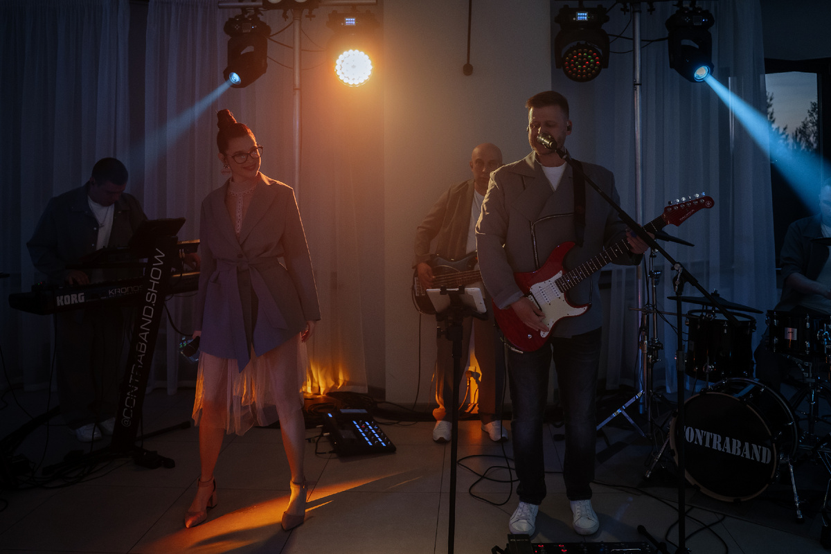 Кавер-группа "Контрабанда" на свадьбе в банкетном зале "Клевер"