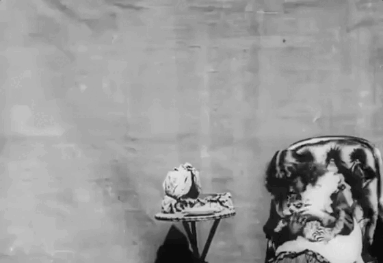 Sick Kitten, 1903, реж. Джордж Альберт Смит