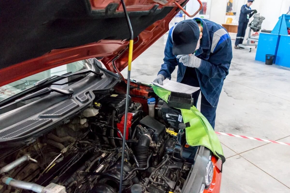   В Тюмени самым высокооплачиваемым специалистом стал автомеханик