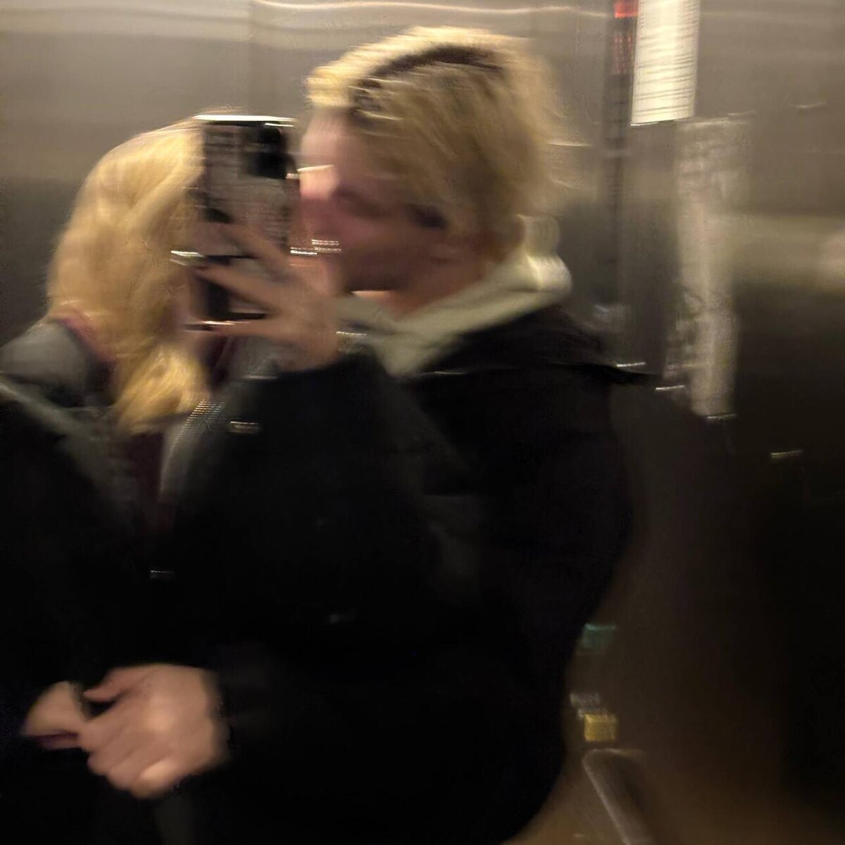     Социальные сети