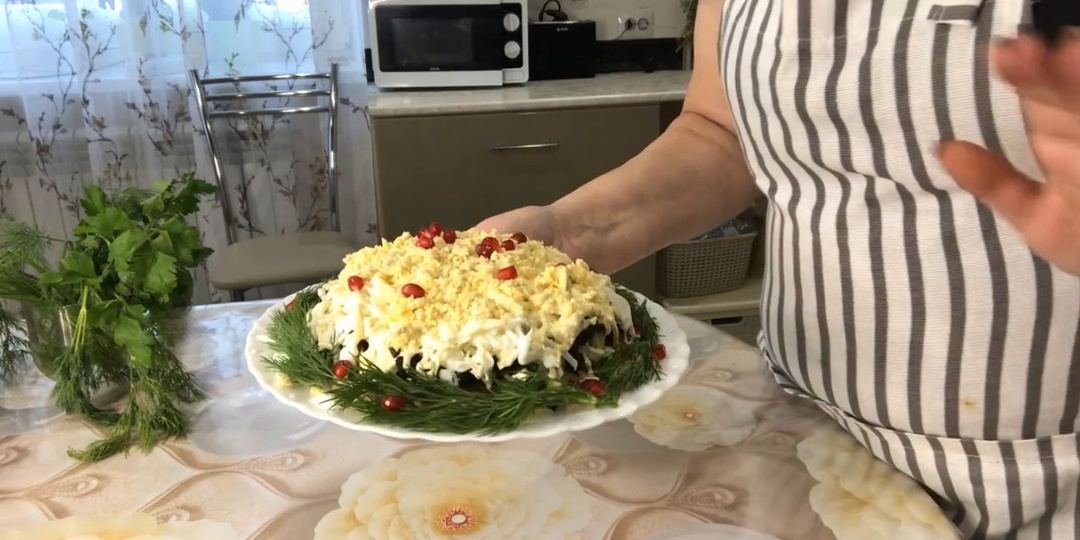 Салат с курицей и черносливом. На праздничный стол.