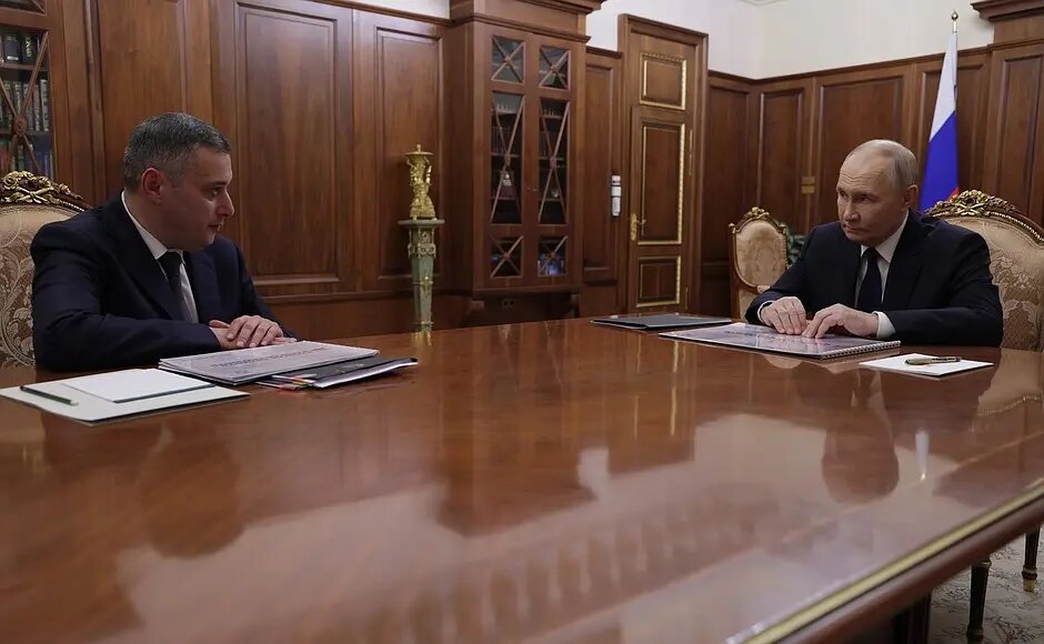    Владимир Путин и Александр Хинштейн. Фото: Кремль