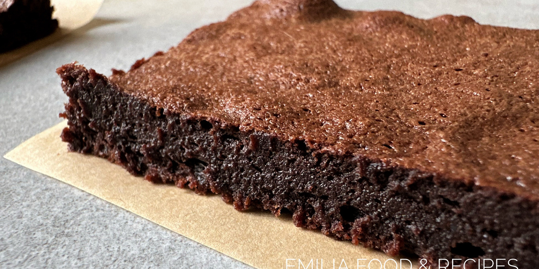 ИТАЛЬЯНСКИЙ ВЛАЖНЫЙ ШОКОЛАДНЫЙ ПИРОГ БЕЗ МУКИ