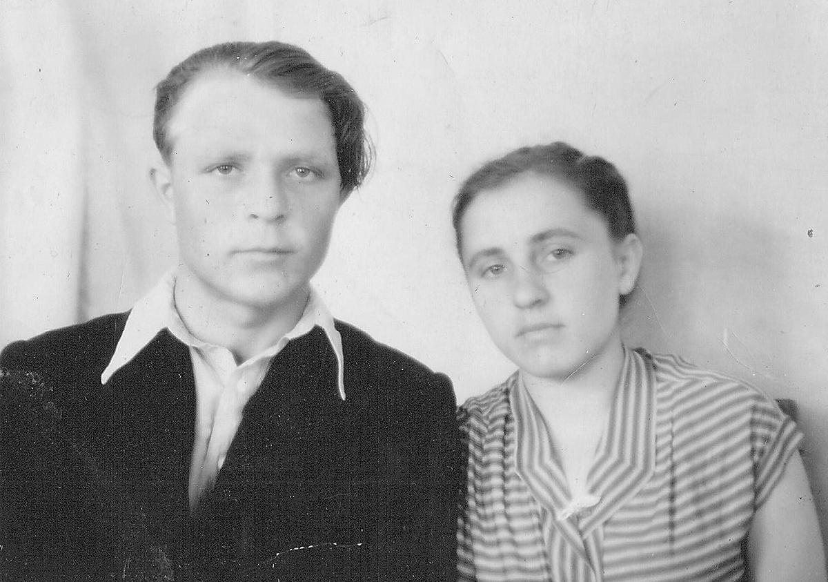 Молодые Мама и Папа. Фото из семейного архива.