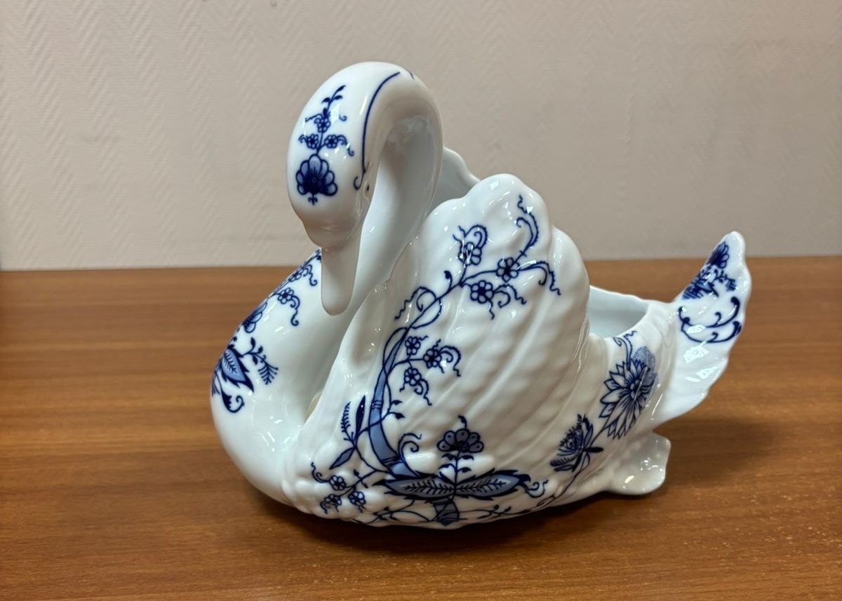 Как пример форма Лебедь декор 0055, Леандер.