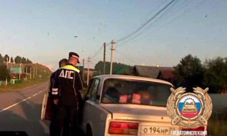    Скрин с видео ГИБДД по РБ