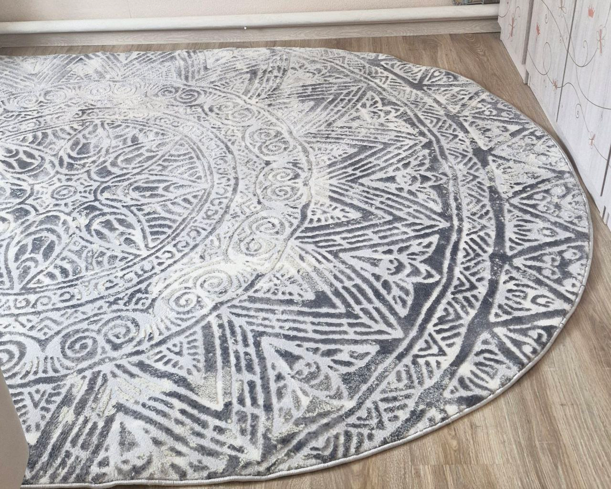 Вот такой рисунок ей понравился.